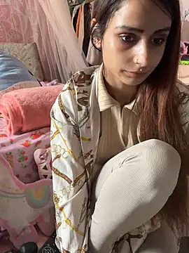 Snapshot of LaPetitechienne1 chatting on March 2025 07:46:02 AM LaPetitechienne1 online show from March 2025 07:46:02 AM