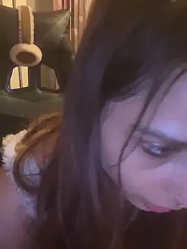 Snapshot of LaPetitechienne1 chatting on February 2025 11:09:01 PM LaPetitechienne1 online show from February 2025 11:09:01 PM