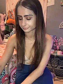 Snapshot of LaPetitechienne1 chatting on October 2025 05:14:01 PM LaPetitechienne1 online show from October 2025 05:14:01 PM