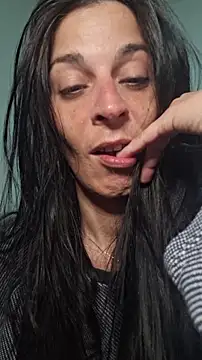 patatinahot87 online show from May 2026 06:45:01 PM
