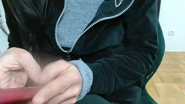 patatinahot87 online show from January 2026 05:38:01 PM