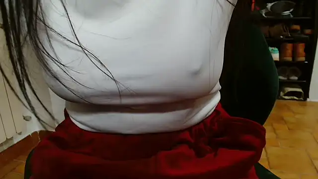 Snapshot of patatinahot87 chatting on January 2026 04:57:02 PM patatinahot87 online show from January 2026 04:57:02 PM