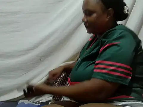 Snapshot of swt_wet_pus chatting on November 2025 01:01:02 PM swt wet pus online show from November 2025 01:01:02 PM