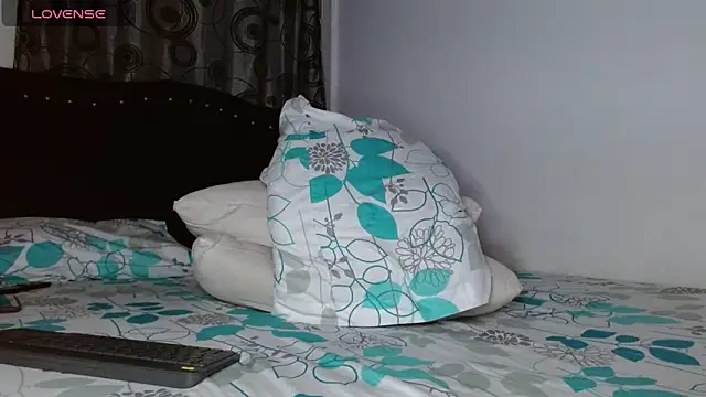 Snapshot of bear_97s chatting on February 2026 02:33:02 AM bear 97s online show from February 2026 02:33:02 AM