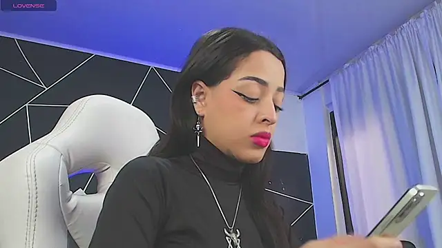 Snapshot of farichell chatting on December 2025 08:55:02 PM farichell online show from December 2025 08:55:02 PM