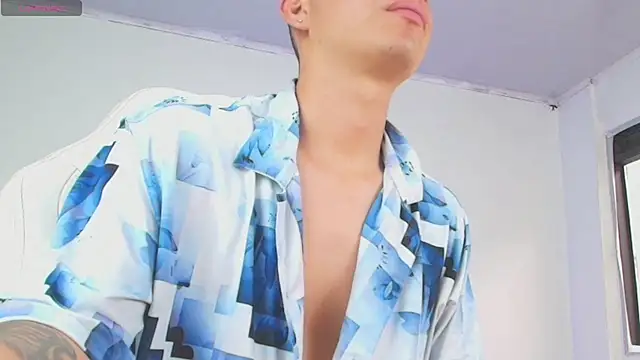 Snapshot of farichell chatting on January 2026 08:23:02 PM farichell online show from January 2026 08:23:02 PM