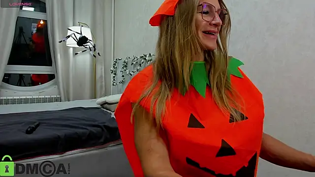 Milf Tea online show from October 2025 01:02:02 AM