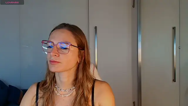Milf Tea online show from June 2026 10:59:02 AM