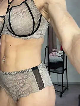 Snapshot of Milf_Tea chatting on February 2025 04:19:01 AM Milf Tea online show from February 2025 04:19:01 AM