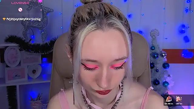 Katia Kim online show from December 2025 06:23:02 AM