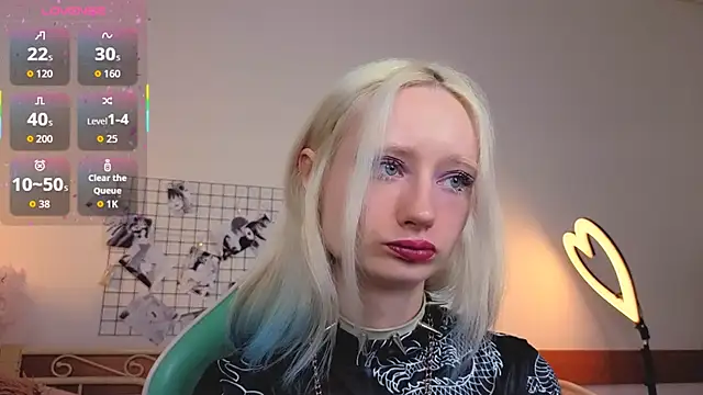 Katia Kim online show from March 2026 06:32:02 AM