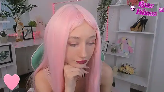 Katia Kim online show from October 2025 06:45:02 AM