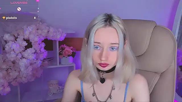 Katia Kim online show from December 2025 06:26:01 AM