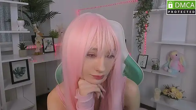 Katia Kim online show from October 2025 05:40:01 AM