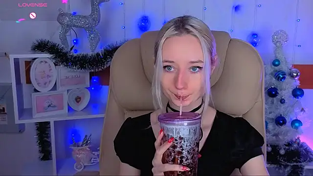 Katia Kim online show from December 2025 06:13:01 AM