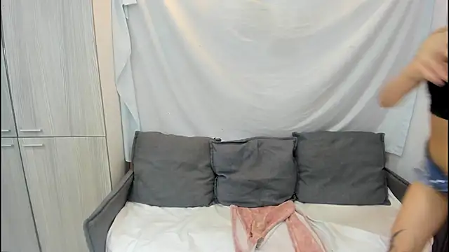 Mhelanny2 online show from January 2026 02:37:02 AM