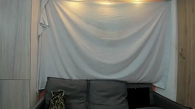 Mhelanny2 online show from February 2026 05:19:02 PM