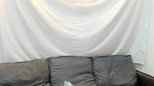 Mhelanny2 online show from March 2026 02:08:02 PM