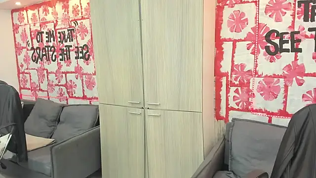 Snapshot of Mhelanny2 chatting on February 2025 03:48:01 AM Mhelanny2 online show from February 2025 03:48:01 AM