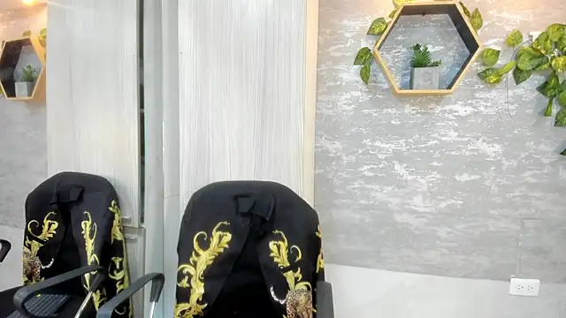 Snapshot of Mhelanny2 chatting on May 2026 02:45:01 PM Mhelanny2 online show from May 2026 02:45:01 PM