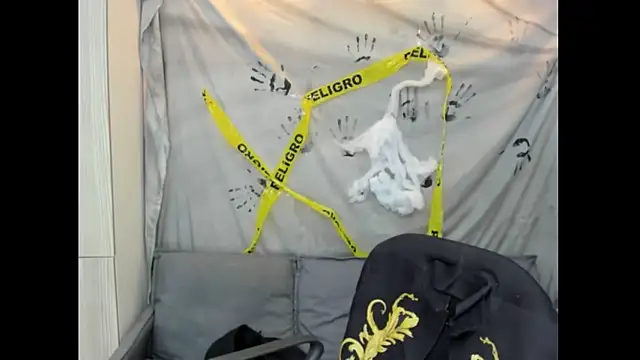 Mhelanny2 online show from October 2025 05:01:01 PM