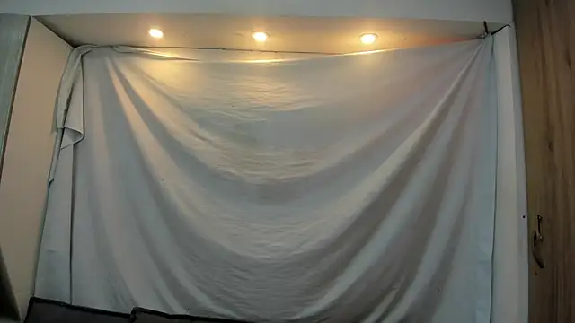 Mhelanny2 online show from February 2026 07:13:01 PM