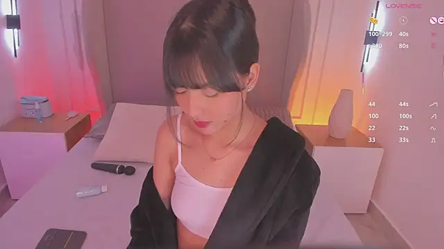 luisah  online show from November 2025 08:03:01 PM