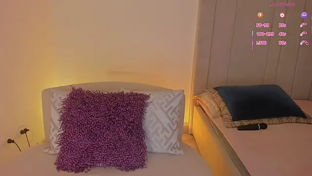 luisah  online show from May 2026 09:04:01 PM