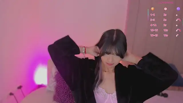 luisah  online show from April 2026 08:49:01 PM
