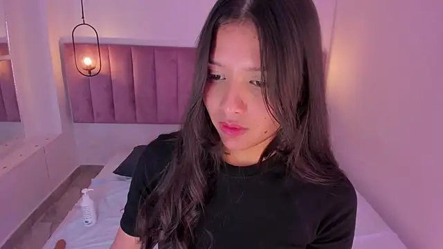 Snapshot of luisah_ chatting on February 2025 08:00:01 PM luisah online show from February 2025 08:00:01 PM