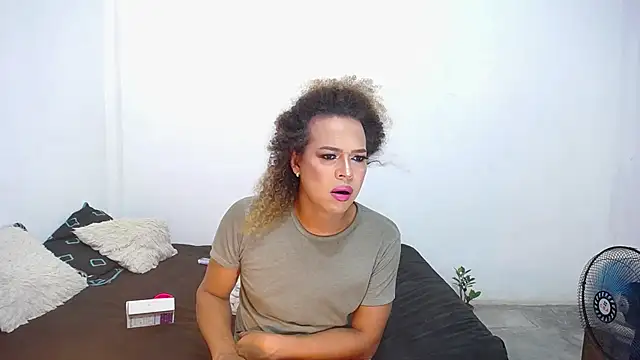 MIA luxce29 online show from October 2025 03:49:02 AM