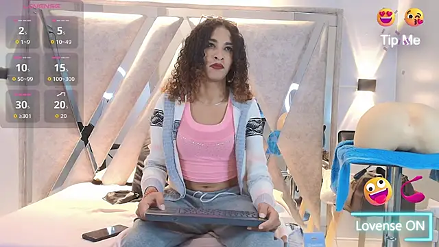 StefanyMiler online show from October 2025 07:58:02 PM