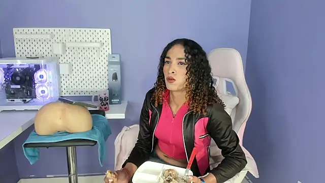 StefanyMiler online show from September 2025 08:30:02 PM