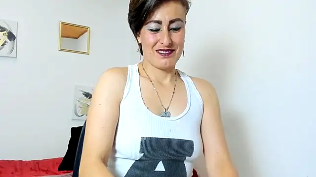 Snapshot of yasmin_goldenst chatting on October 2025 07:48:02 PM yasmin goldenst online show from October 2025 07:48:02 PM