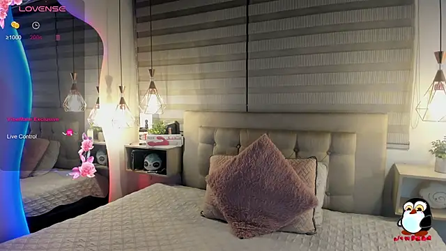 cristal  hot 1 online show from May 2026 05:01:01 AM