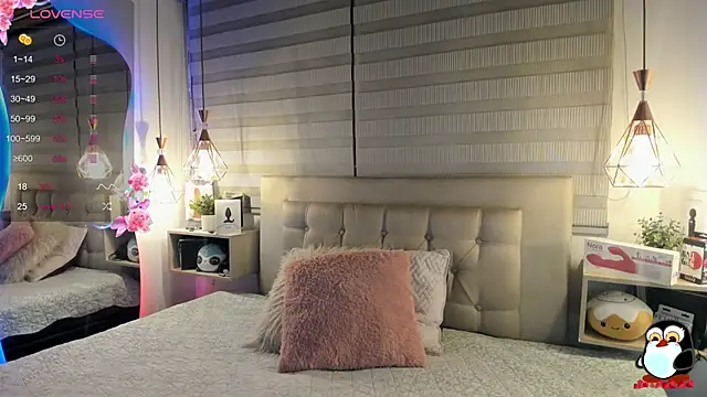 cristal  hot 1 online show from November 2025 05:00:02 AM