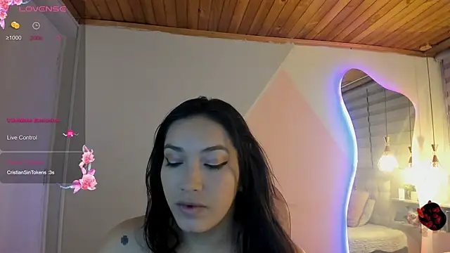 cristal  hot 1 online show from March 2026 05:31:02 AM