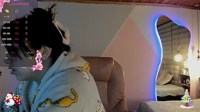 cristal  hot 1 online show from November 2025 05:17:02 AM