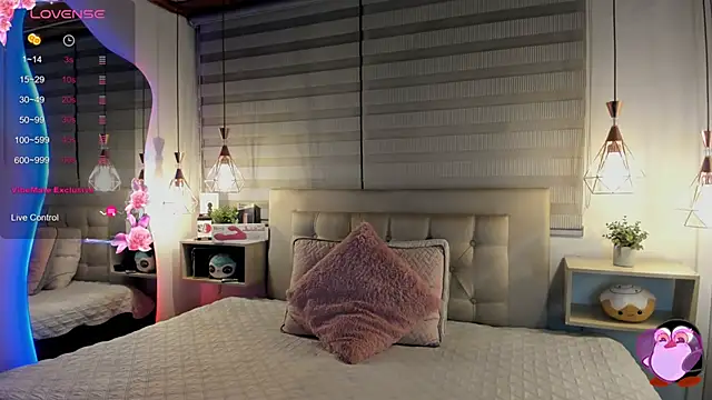 cristal  hot 1 online show from February 2026 05:05:02 AM