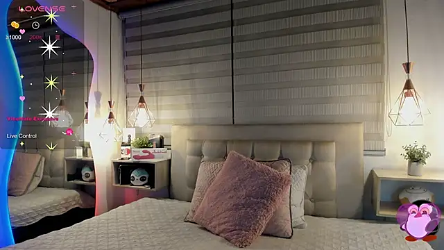 cristal  hot 1 online show from February 2026 05:19:01 AM