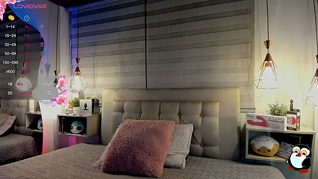 cristal  hot 1 online show from November 2025 05:00:05 AM