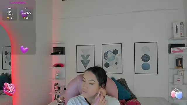 Snapshot of cristal__hot_1 chatting on February 2025 04:11:02 AM cristal hot 1 online show from February 2025 04:11:02 AM
