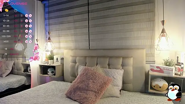 cristal  hot 1 online show from November 2025 04:50:02 AM