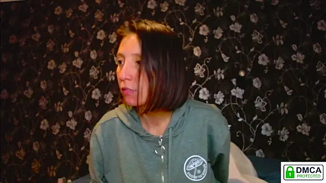 Sophi Cute online show from May 2026 12:45:01 PM