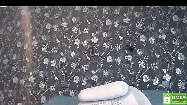 Snapshot of Sophi_Cute chatting on July 2026 10:24:01 AM Sophi Cute online show from July 2026 10:24:01 AM