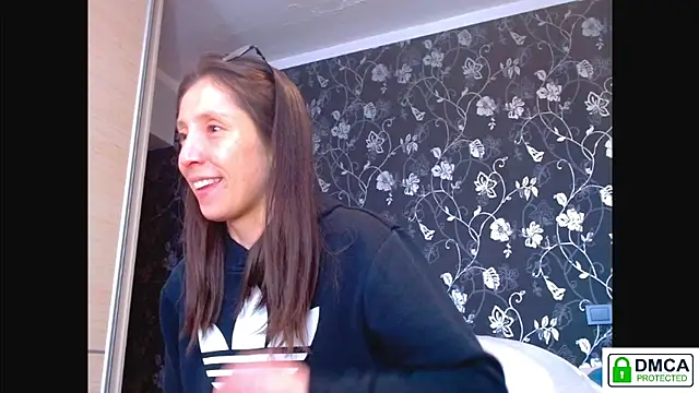 Sophi Cute online show from April 2026 12:18:02 PM