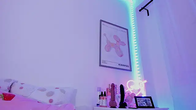 Snapshot of _viioletweekend_ chatting on March 2025 10:15:02 PM viioletweekend online show from March 2025 10:15:02 PM