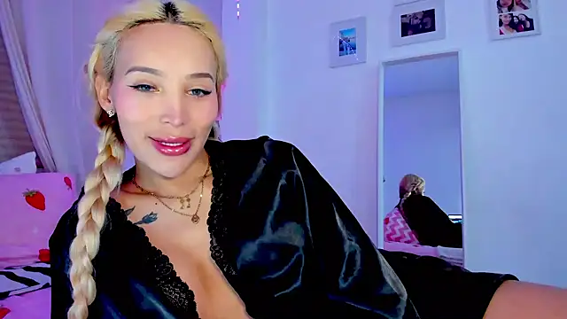  viioletweekend  online show from February 2026 08:16:01 PM