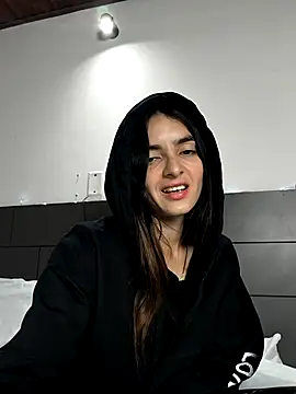Snapshot of Sam_Sara chatting on February 2025 09:04:01 PM Sam Sara online show from February 2025 09:04:01 PM