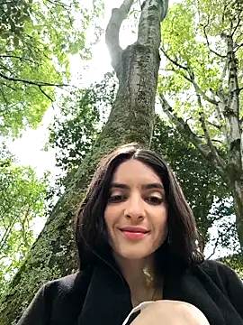 Snapshot of Sam_Sara chatting on October 2025 03:47:02 PM Sam Sara online show from October 2025 03:47:02 PM
